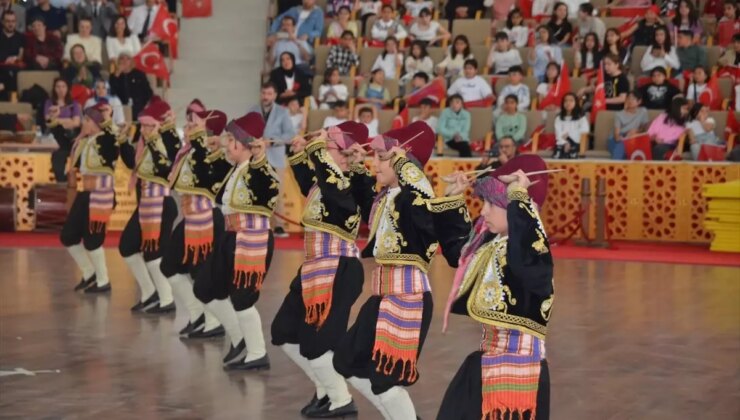23 Nisan Ulusal Egemenlik ve Çocuk Bayramı Törenleri Kutlandı