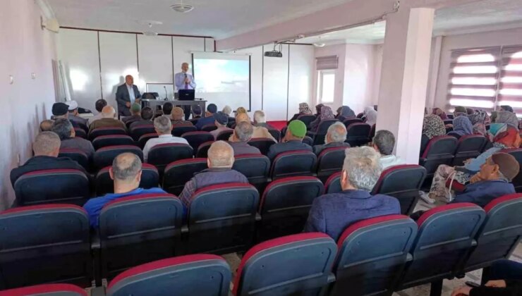 Beyşehir’de hacı adaylarına eğitim semineri