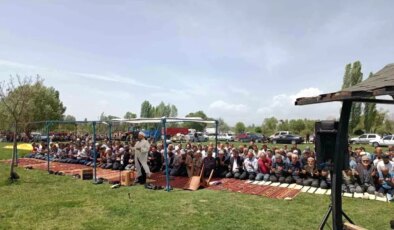 Beyşehir’de Çiftçiler Yağmur Duası Düzenliyor
