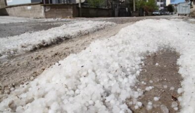 Beyşehir’de Sağanak ve Dolu Etkili Oldu