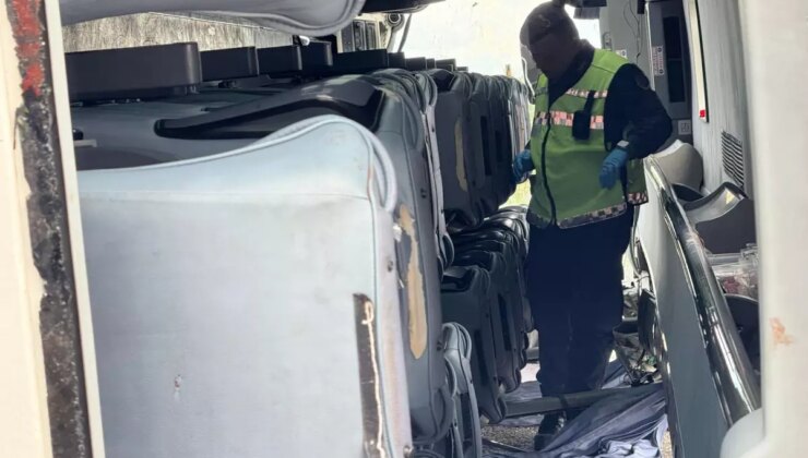 Beyşehir’de yağmur nedeniyle otobüs devrildi: 14 yaralı