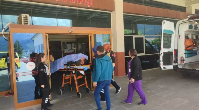 Çoban Av Tüfeğinin Kazara Ateş Alması Sonucu Yaralandı