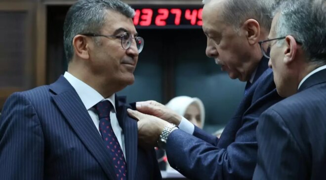 Gelecek Partisi’nden istifa eden Konya Milletvekili Hasan Ekici, AK Parti’ye katıldı