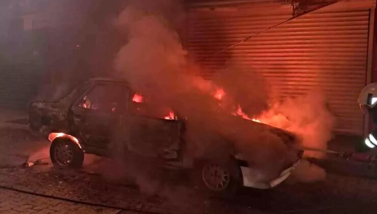 Konya’da 4 Araç Kundaklandı, Şüpheli Gözaltına Alındı