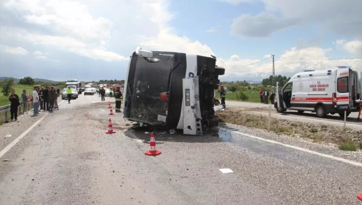 Konya’da Yolcu Otobüsü Devrildi: 13 Yaralı