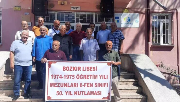 Bozkır Lisesi Mezunları 50 Yıl Sonra Okulda Buluştu