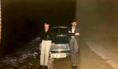 41 Yıl Sonra Özlemle Bulduğu Otomobilini Restore Ettirip Torununa Hediye Etti