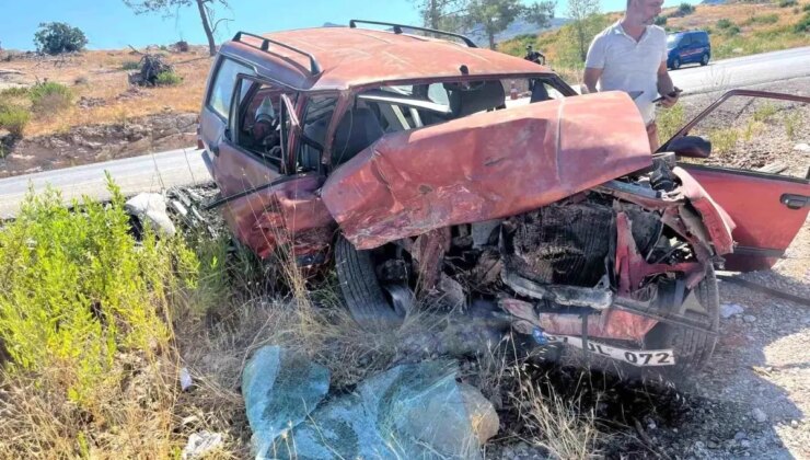 Antalya’da Trafik Kazası: 1’i Ağır 6 Yaralı