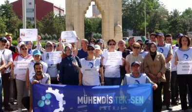 Kamu Mühendisleri Zam Talebiyle İş Bıraktı